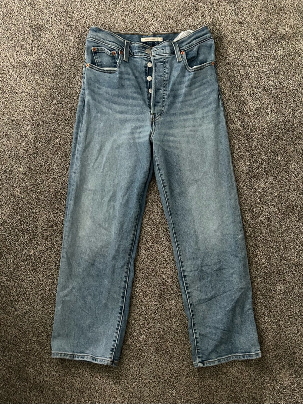 Levi's Men's Relaxed Straight Jeans in Light Blue Denim